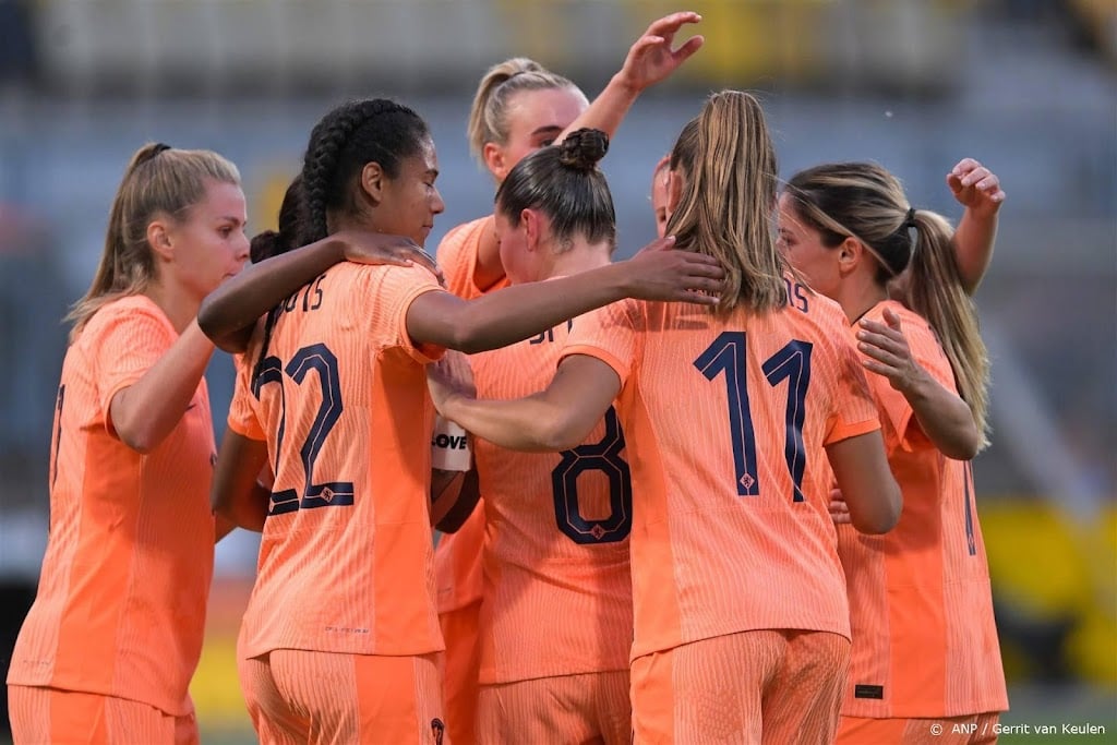 Voetbalsters winnen in laatste test voor WK met 5-0 van België