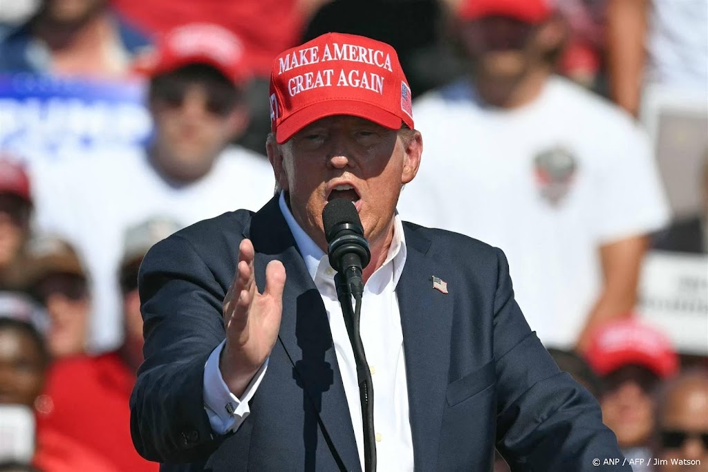 Krant: Trump wil zich ook in zwijggeldzaak op immuniteit beroepen