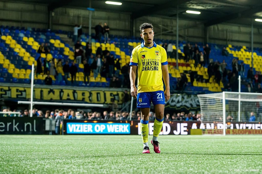 Heracles neemt middenvelder Van Kaam over van Cambuur