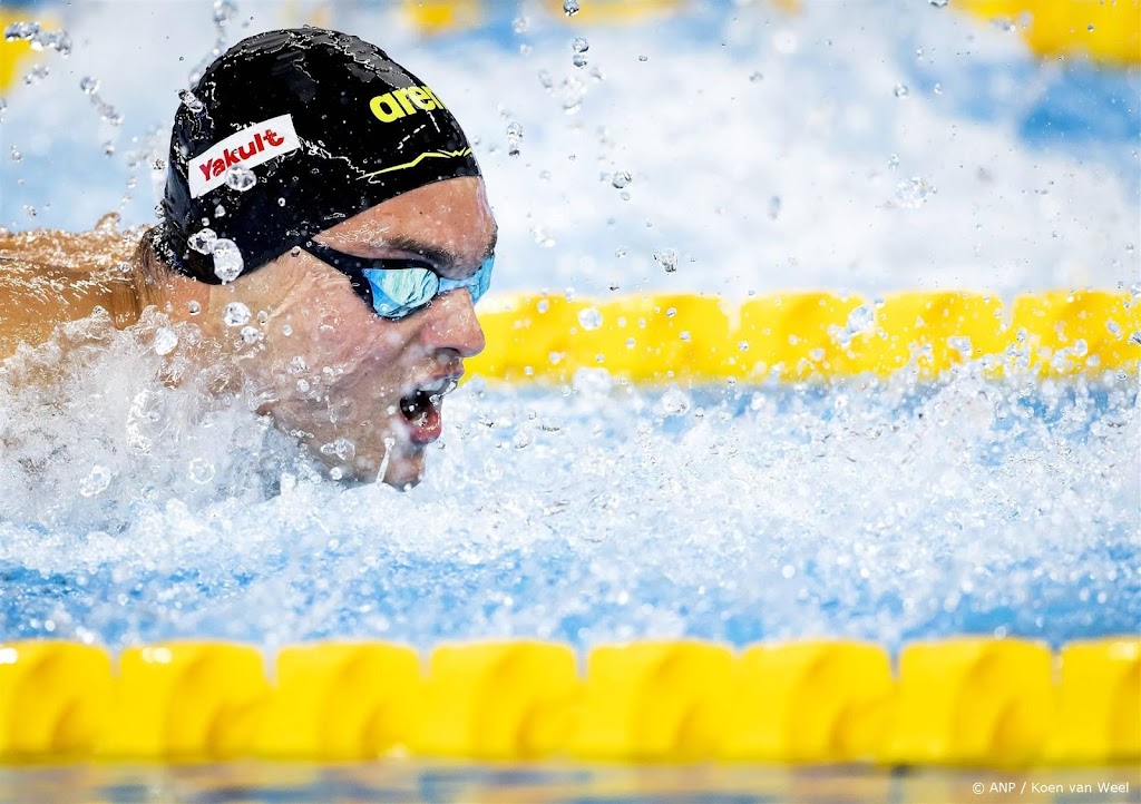 Korstanje zwemt naar halve finale op 100 meter vlinderslag