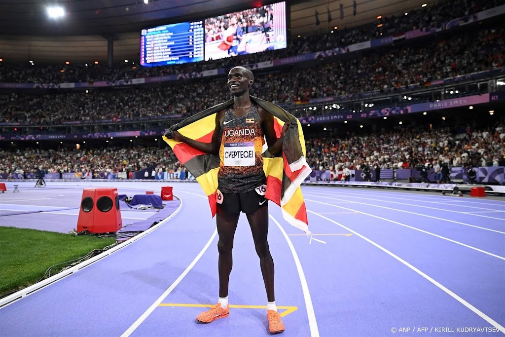Cheptegei na drie wereldtitels olympisch kampioen 10.000 meter