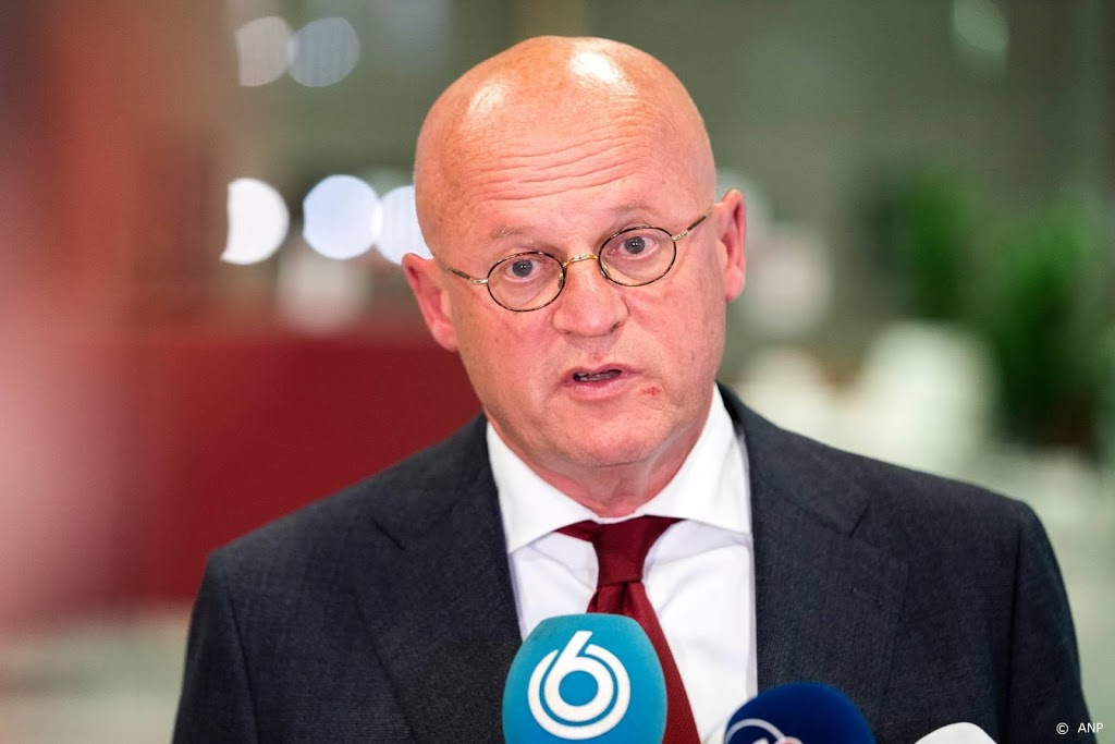Kamer bespreekt coronamaatregelen en spijtbetuiging Grapperhaus