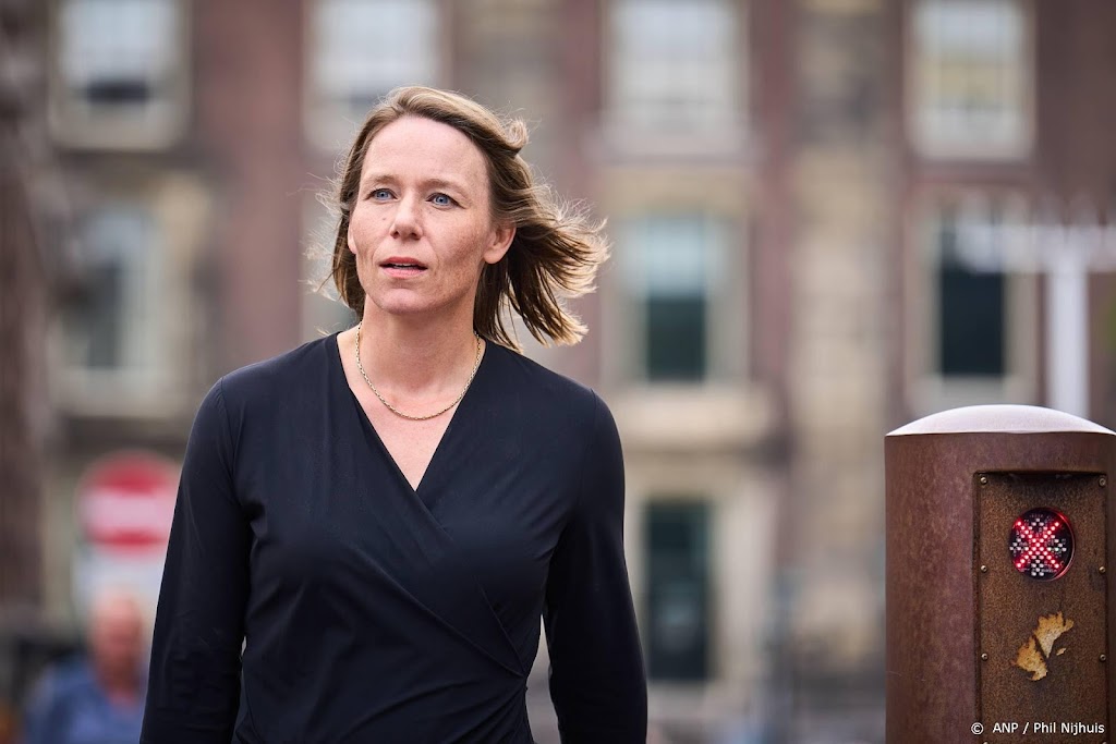 Bezoek minister Bruins Slot in teken van slavernijverleden