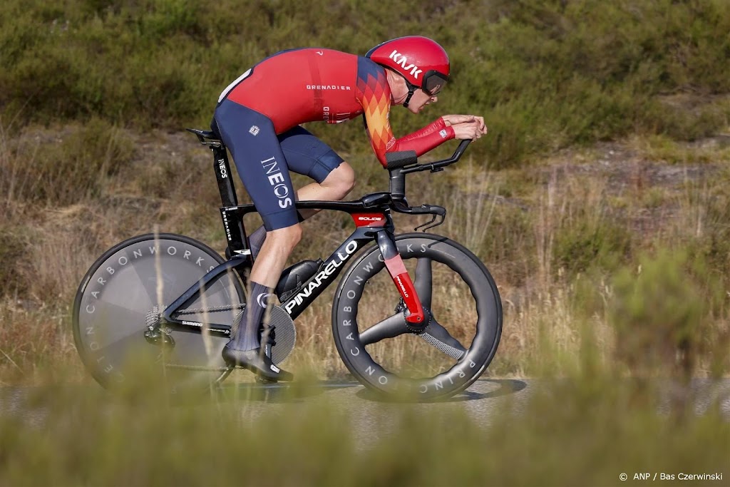 Gehavende Arensman na val in Vuelta: nog geluk gehad