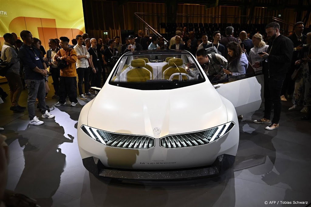 BMW presenteert nieuwe elektrische auto 'Vision Neue Klasse'