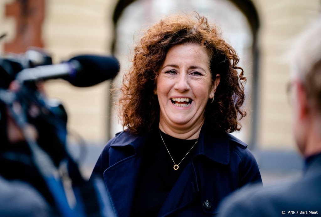 Minister: meer fysiek onderwijs voor studenten nu ingewikkeld