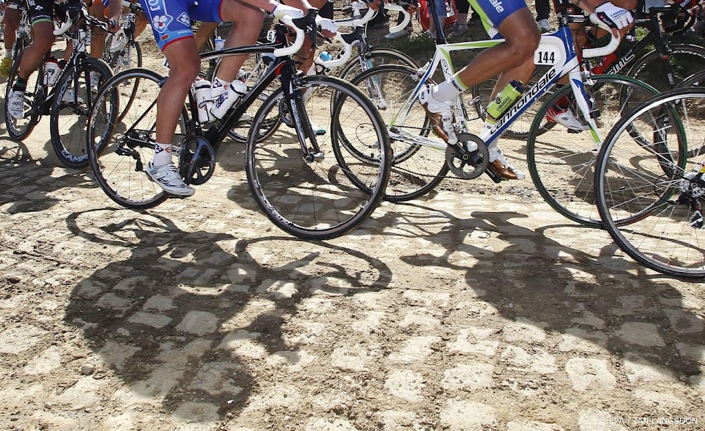 Na lang wachten eerste Parijs-Roubaix voor wielrensters