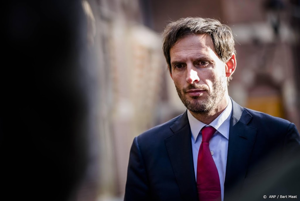 Hoekstra: diep geschokt door incident Indonesisch voetbalstadion