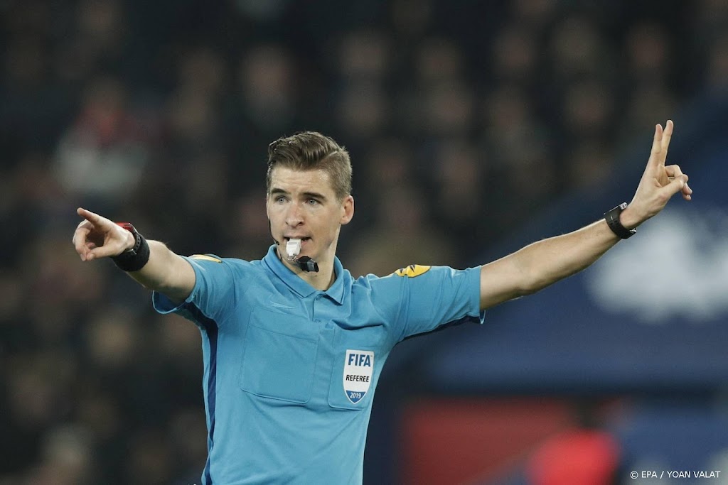 Franse scheidsrechter bij Ajax - Napoli in Champions League