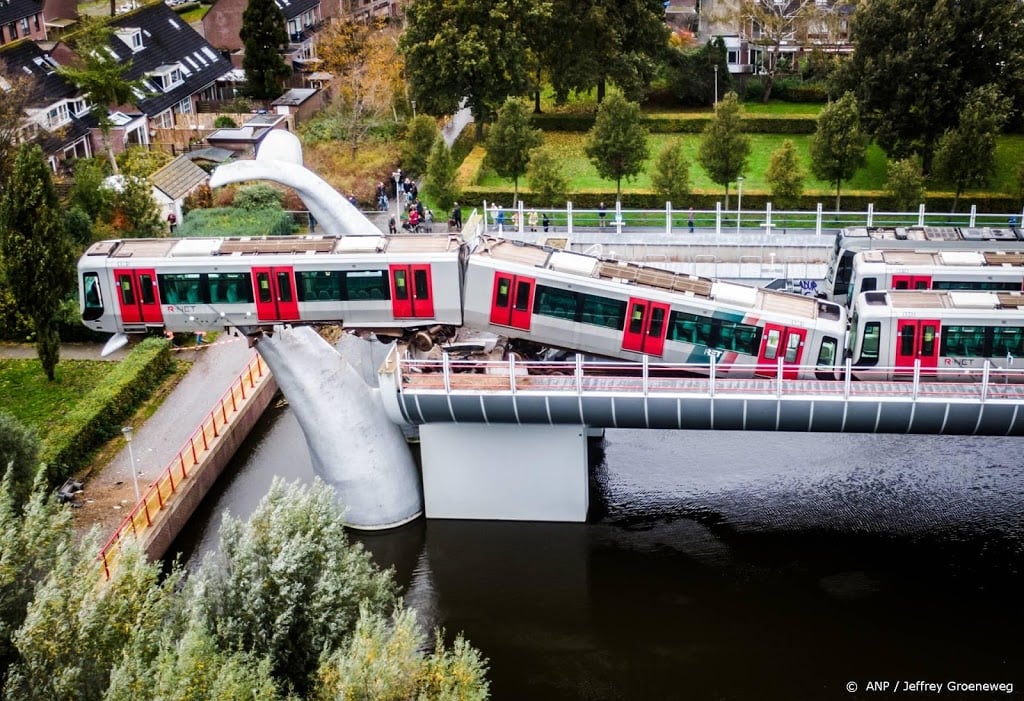 Berging metro Spijkenisse begint dinsdagochtend