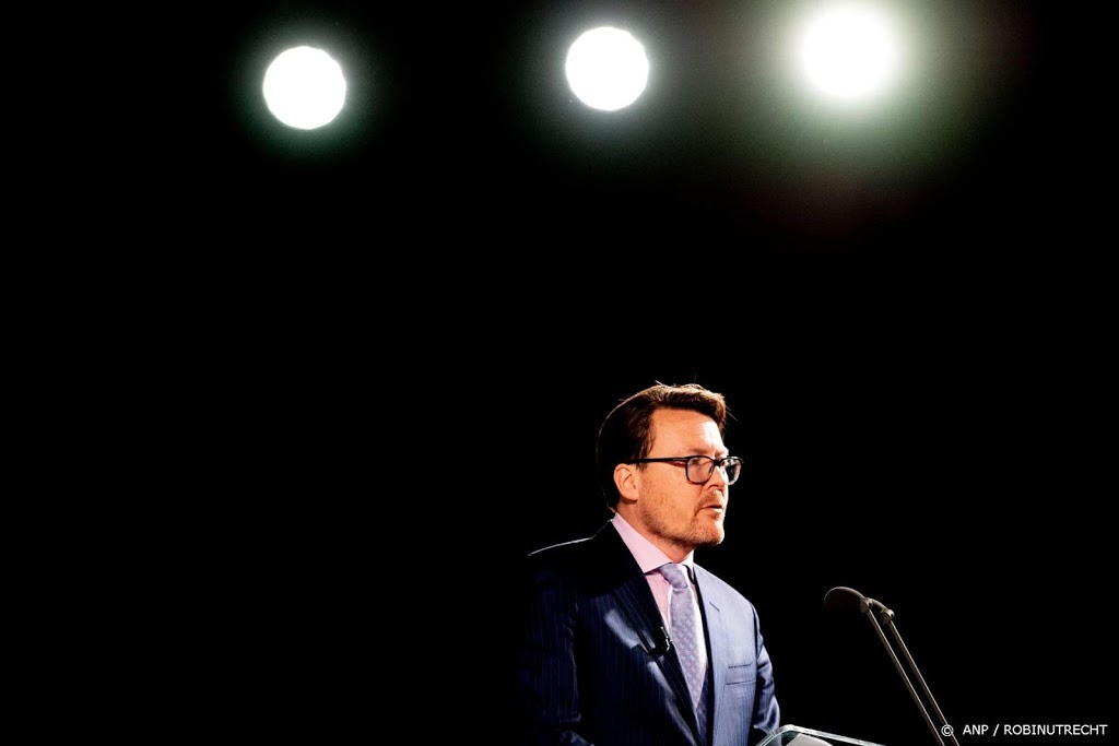 Prins Constantijn bij digitale uitreiking Prins Claus Prijzen