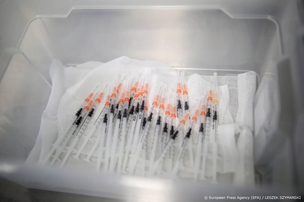 Huisartsen in overleg met ministerie over vaccinatievoorrang
