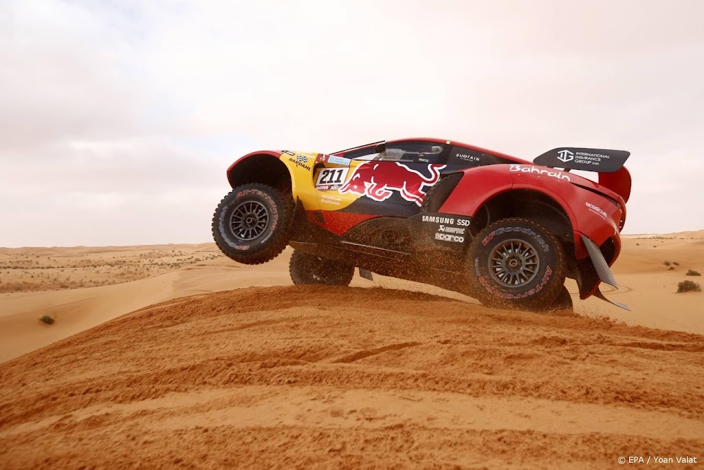Loeb wint tweede etappe Dakar Rally