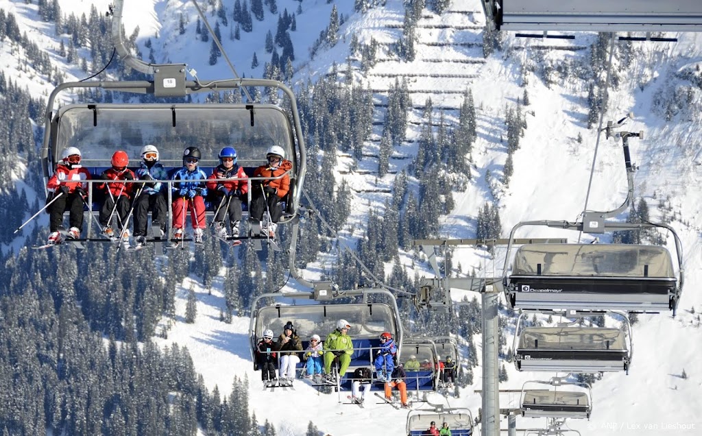 Nog een corona-uitbraak ontdekt onder skileraren in Tirol