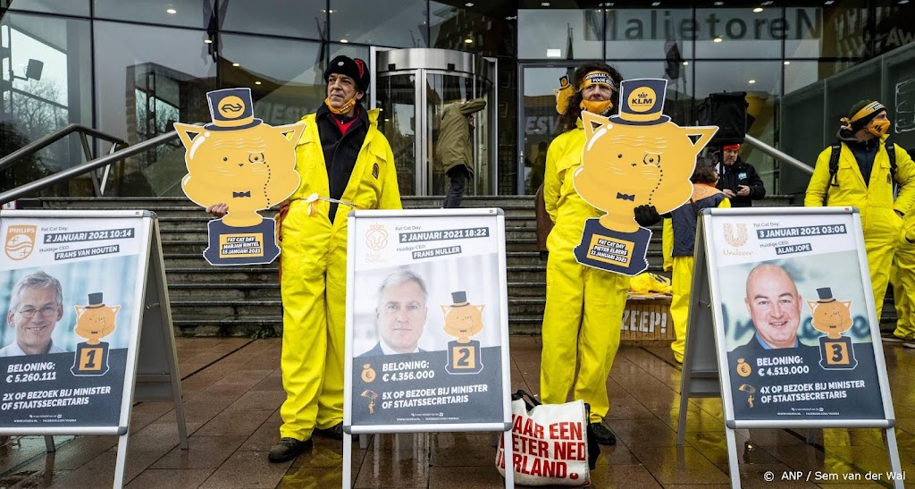 Topbestuurders hebben vrijdag minimumjaarloon al binnen, zegt FNV