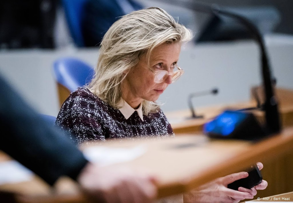 Ollongren tempert verwachtingen Kamer over wapenhulp Oekraïne