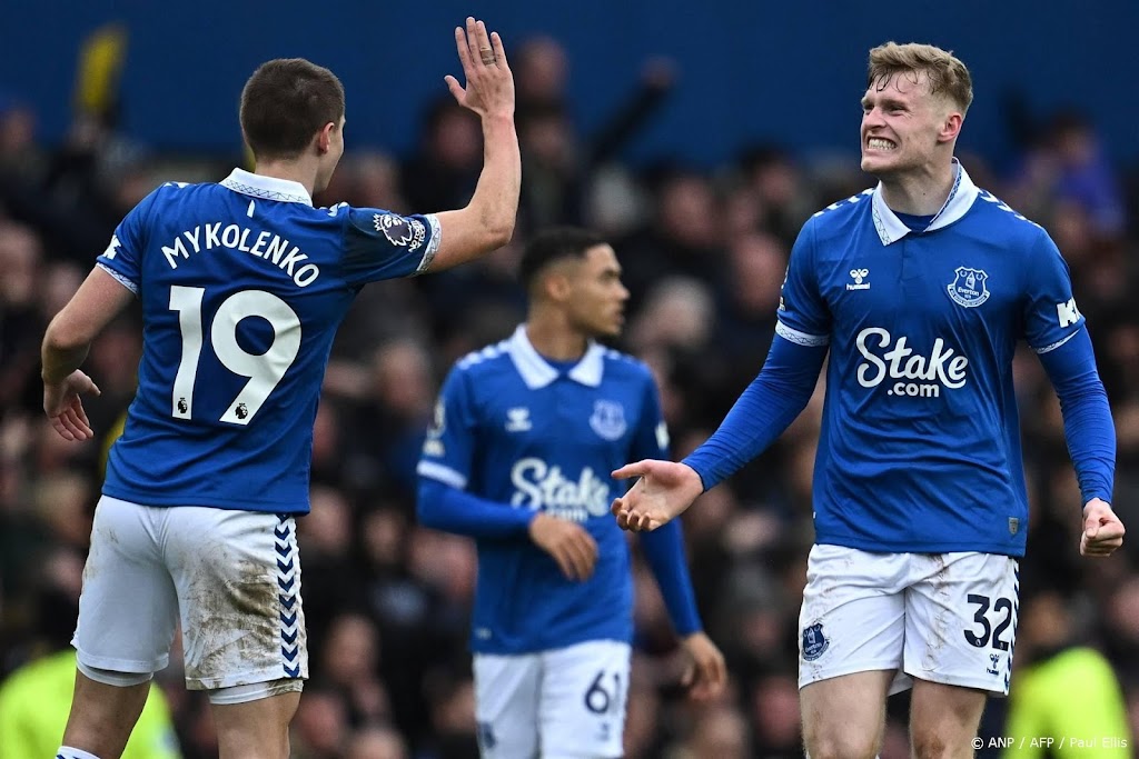 Everton ontsnapt en pakt punt tegen Tottenham