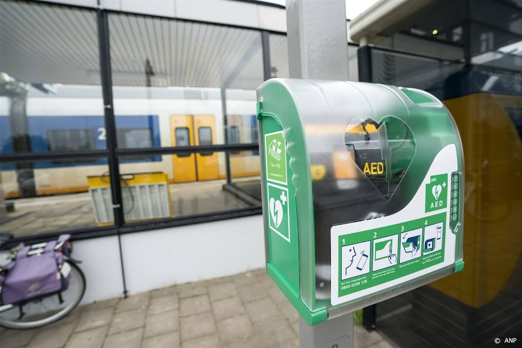 Nederland krijgt er 34 AED's bij, verwijzing naar rugnummer Nouri