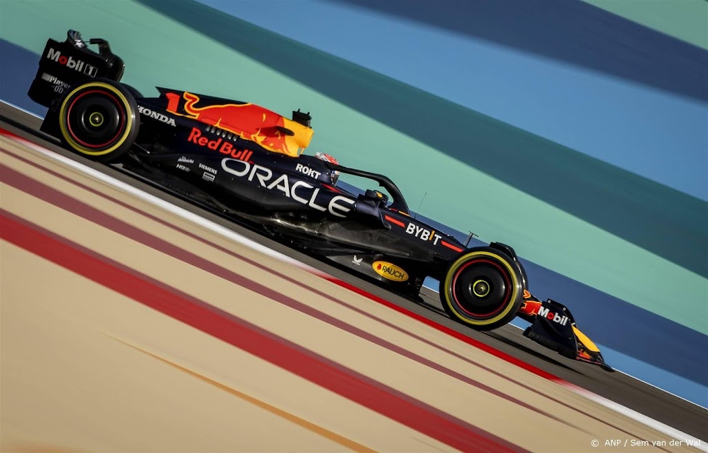 Derde tijd Verstappen bij eerste vrije training in Bahrein