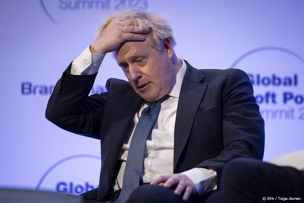 Johnson opgeroepen om zich te verweren in partygate-onderzoek