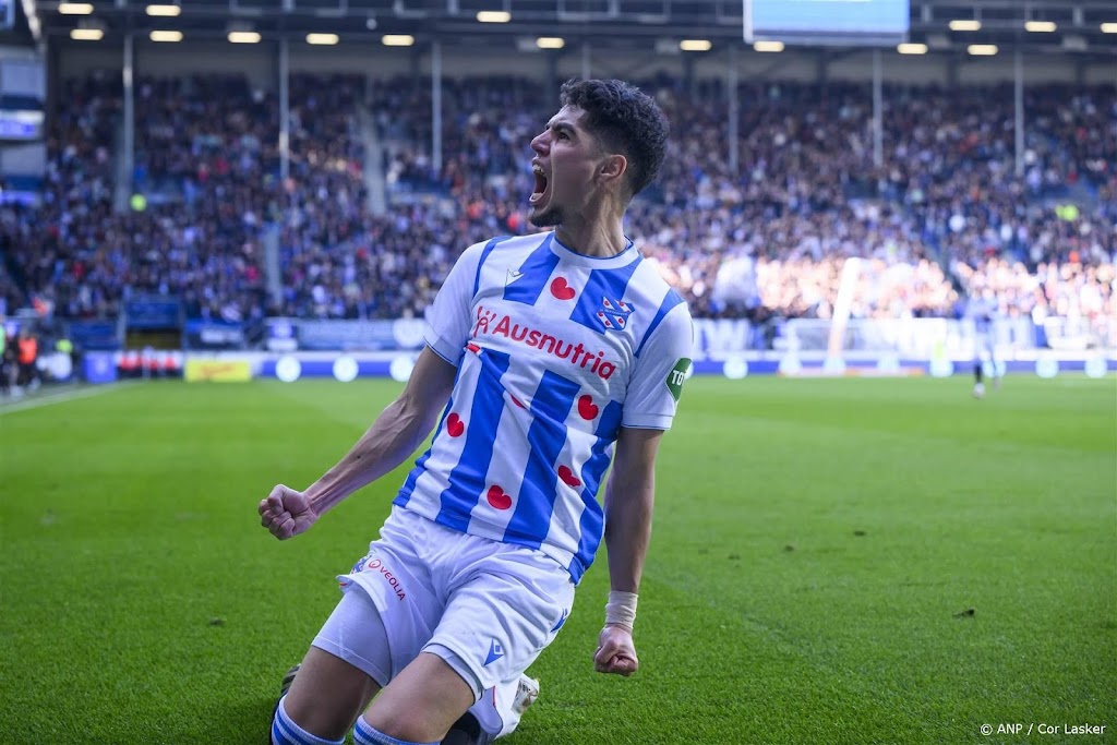 Heerenveen houdt met zege op PEC Zwolle uitzicht op play-offs
