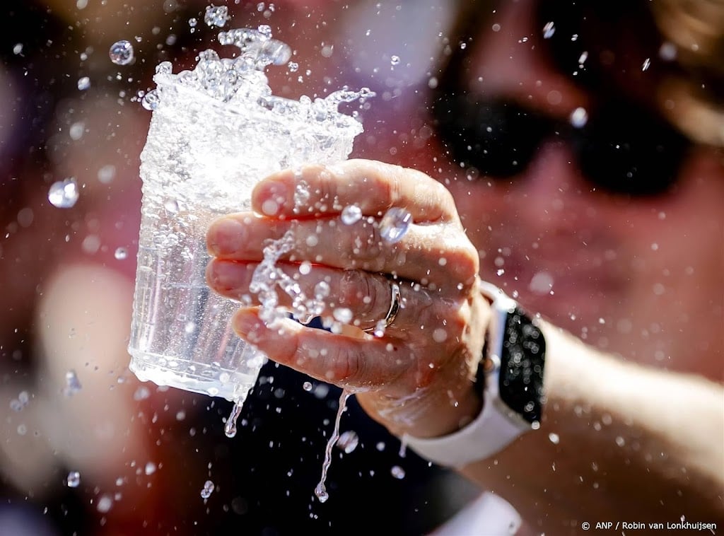 Waterbedrijven: laat drinkwater geen nieuwe crisis worden
