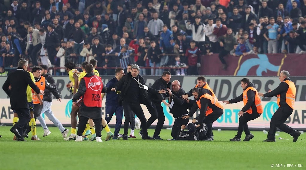 Trabzonspor zes duels zonder fans in thuiswedstrijden na rellen