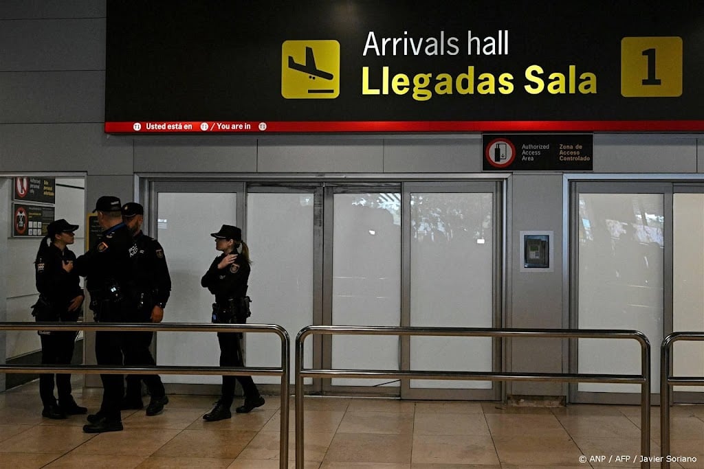 Voormalig voetbalbaas Rubiales kortstondig vastgehouden in Spanje
