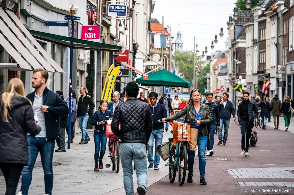 Tilburg roept op tot gespreid inkopen doen voor Moederdag