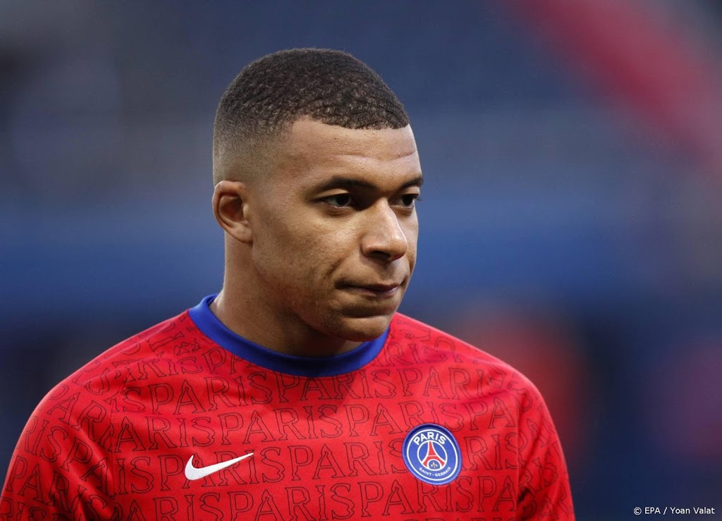 PSG met aanvaller Mbappé naar Manchester City