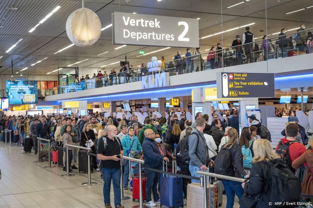 Omwonenden Schiphol: chaos ontstaan door hubfunctie luchthaven