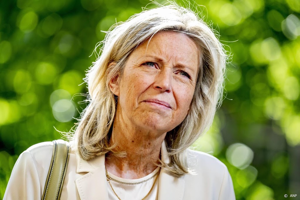 Ollongren: koninklijke familie niet gematst, wel uitzonderingen