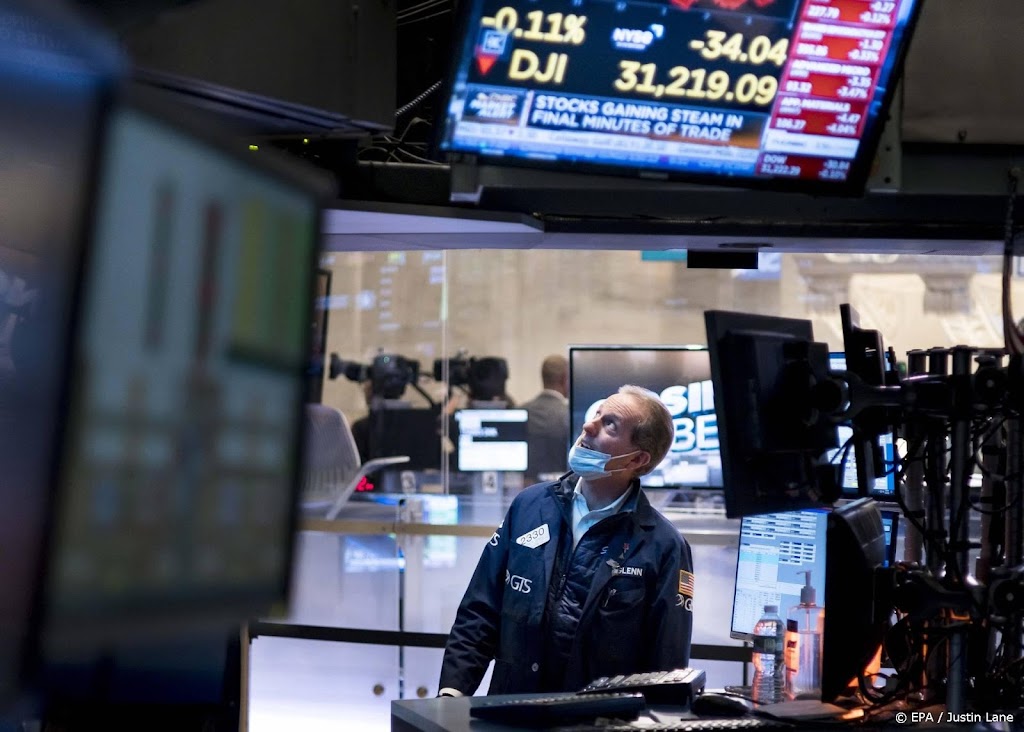 Tesla verliest op Wall Street, veel aandacht voor banenrapport VS