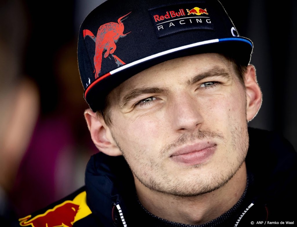 Verstappen blij met punten in auto met 'gescheurde onderkant'