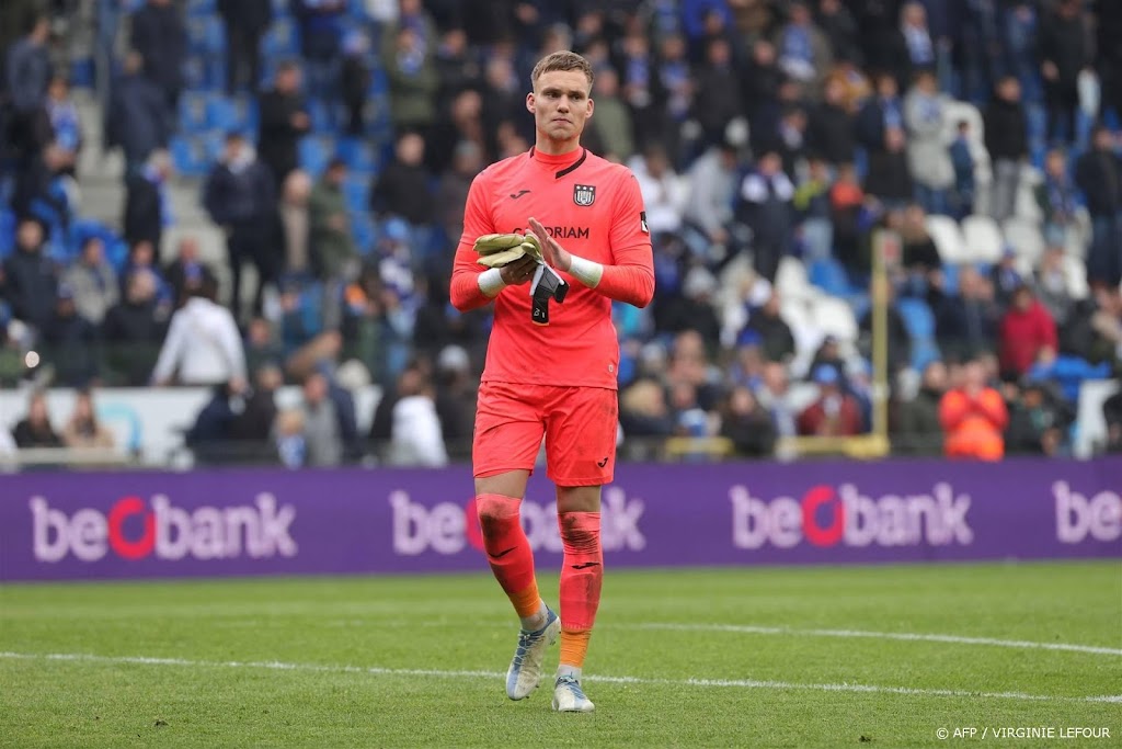 Doelman Verbruggen tekent bij Brighton & Hove Albion