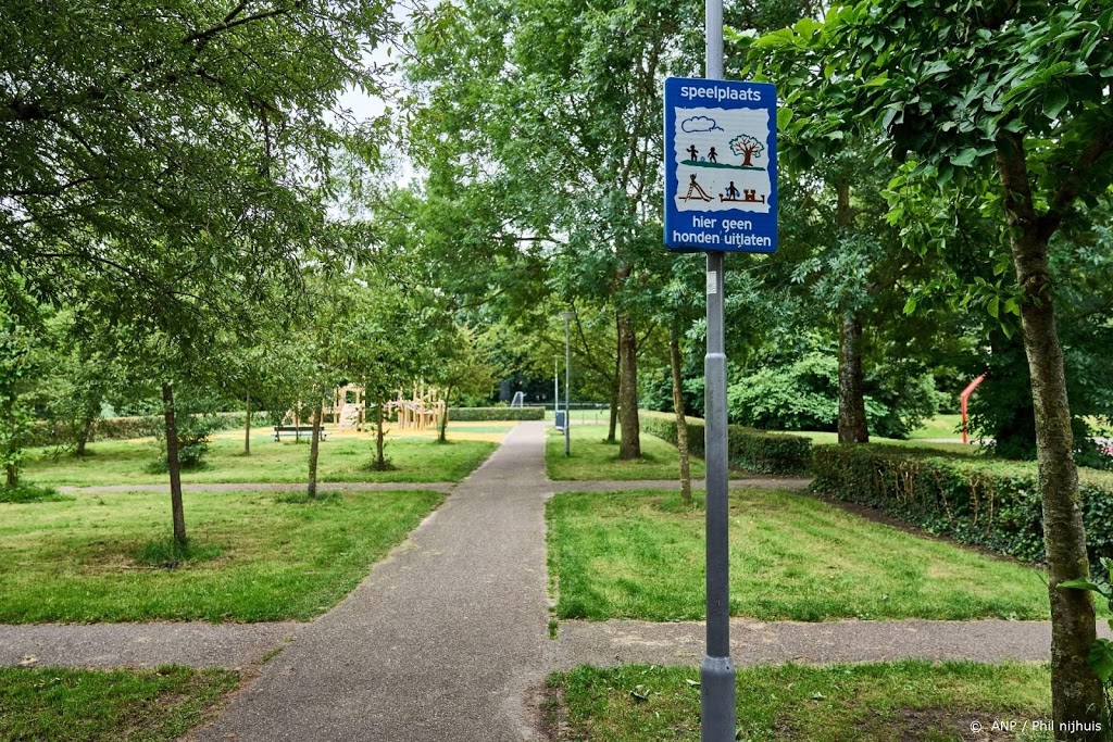 Stille tocht voor doodgestoken 15-jarige jongen in Rotterdam