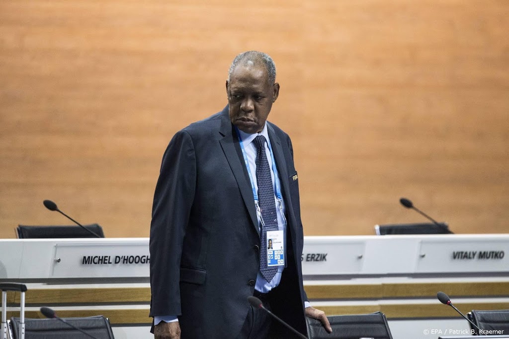 Voormalig interim-voorzitter FIFA voor jaar geschorst