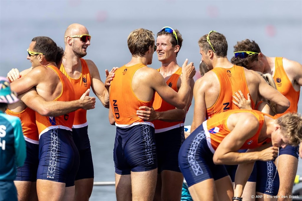 Holland Acht verrast met zilver bij olympisch roeitoernooi