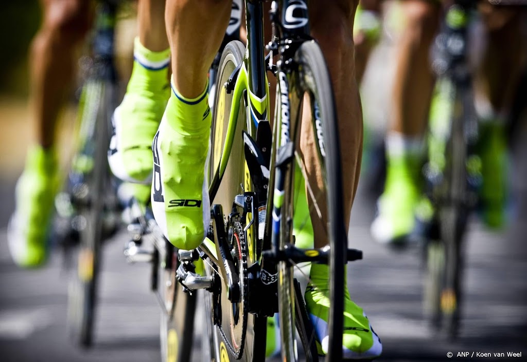 Franse wielrenster wint tijdrit Ladies Tour, Wiebes houdt leiding