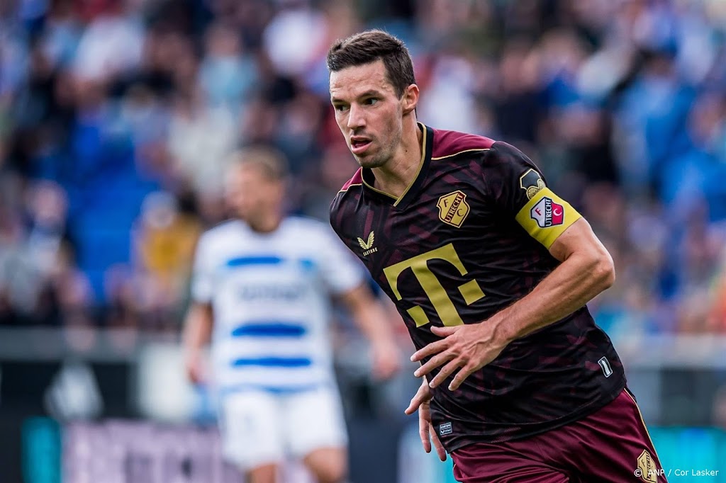 Interim-trainer Penders laat Viergever en Labyad buiten basis