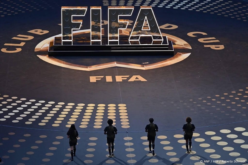 FIFA meldt recorduitgave van 8,38 miljard euro in transferperiode