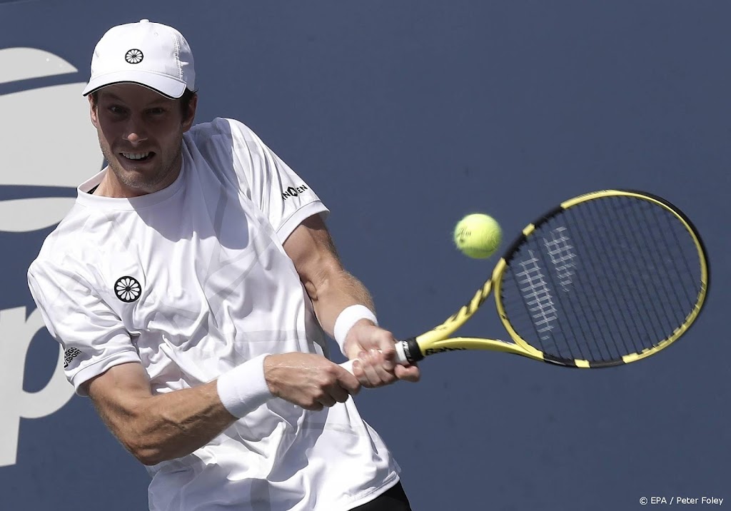 Van de Zandschulp eenvoudig verder en treft mogelijk Djokovic