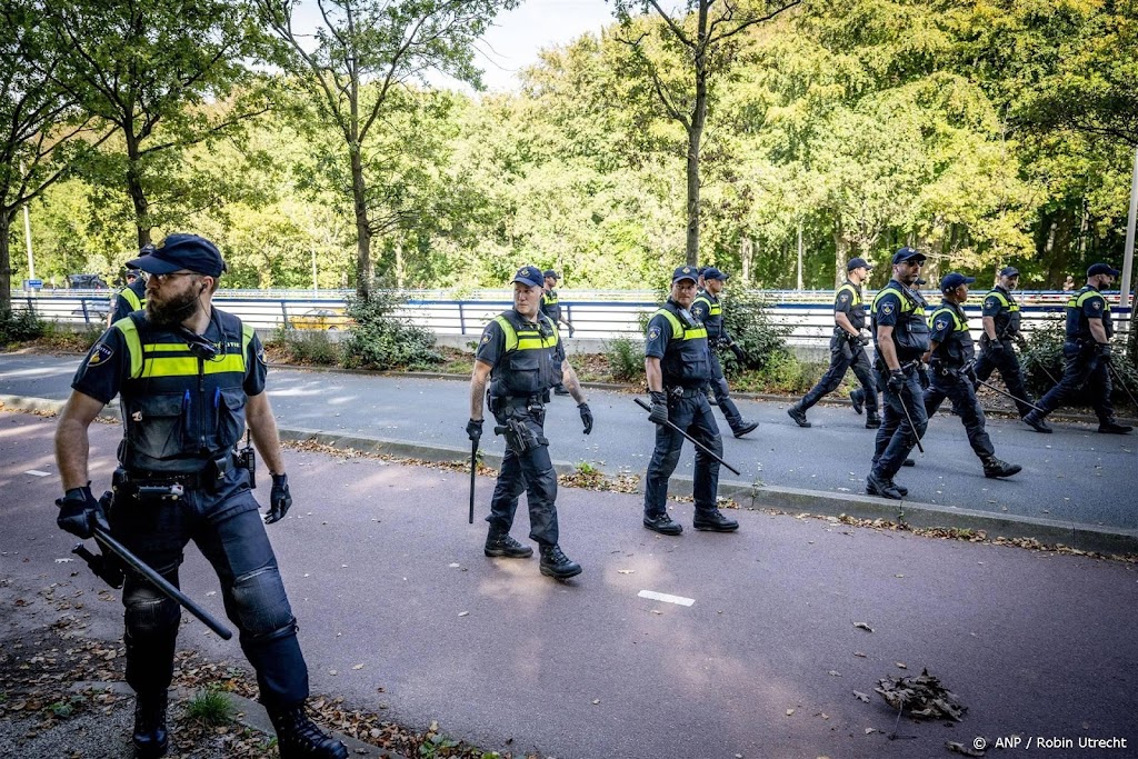 73 klimaatdemonstranten aangehouden voor blokkade A12