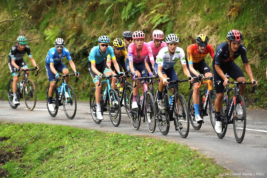 Vuelta na twee weken koers nog steeds coronavrij