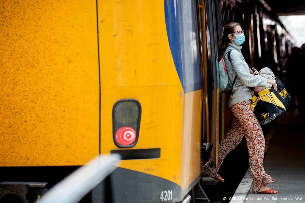 Ruim 3000 boetes voor niet dragen mondkapjes in ov