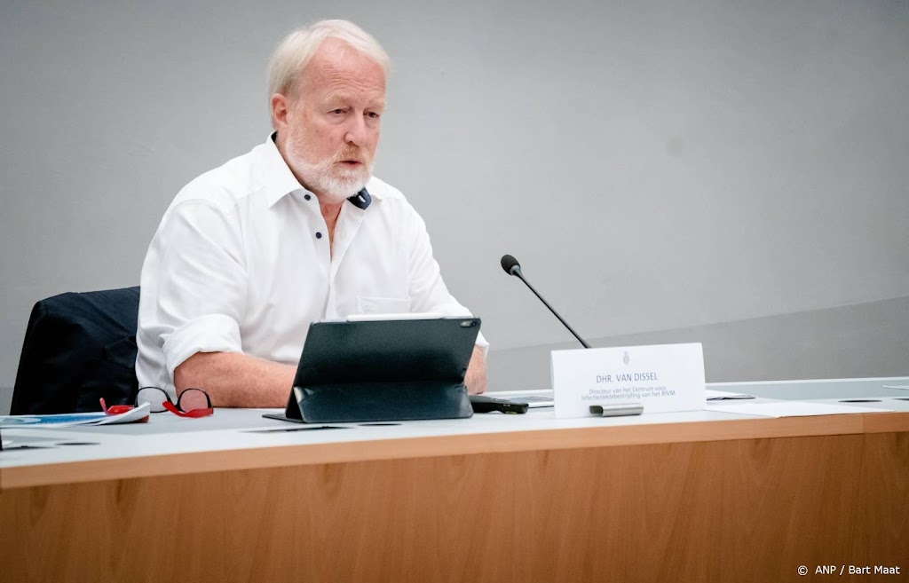 Van Dissel: bescherming door vaccins daalt heel licht