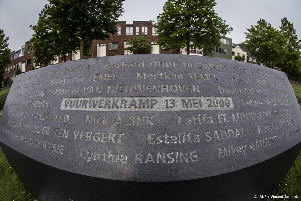 Kamer besluit tot nieuw onderzoek naar vuurwerkramp Enschede