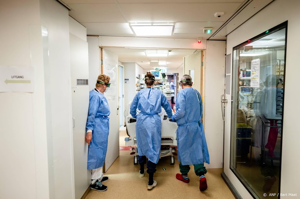 Fractie minder coronapatiënten in ziekenhuizen