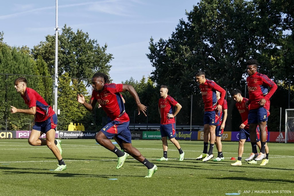 Ajax verliest op trainingskamp in Spanje van Blackburn Rovers