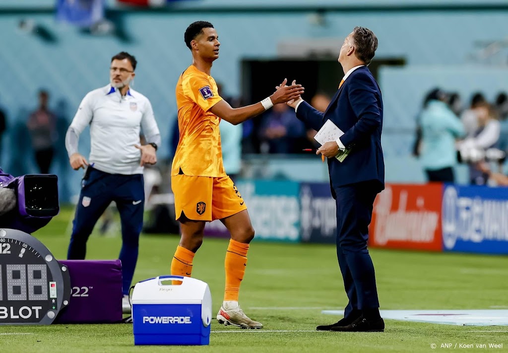 Van Gaal gaat dankzij zege op VS Advocaat voorbij qua interlands